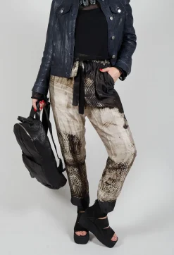 Relaxed Trousers in Single Variant