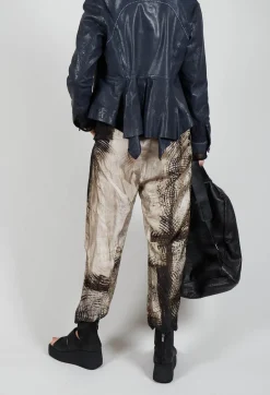 Relaxed Trousers in Single Variant