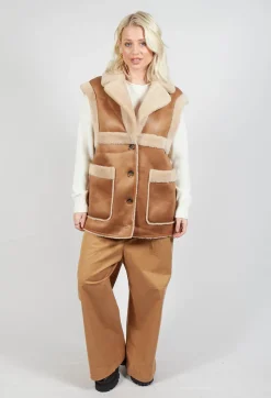 Reversible Gillet with Contrasting Faux Fur and Suede in Camel and Cream