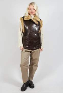 Reversible Gillet with Faux Fur and Suede in Choc Crackle