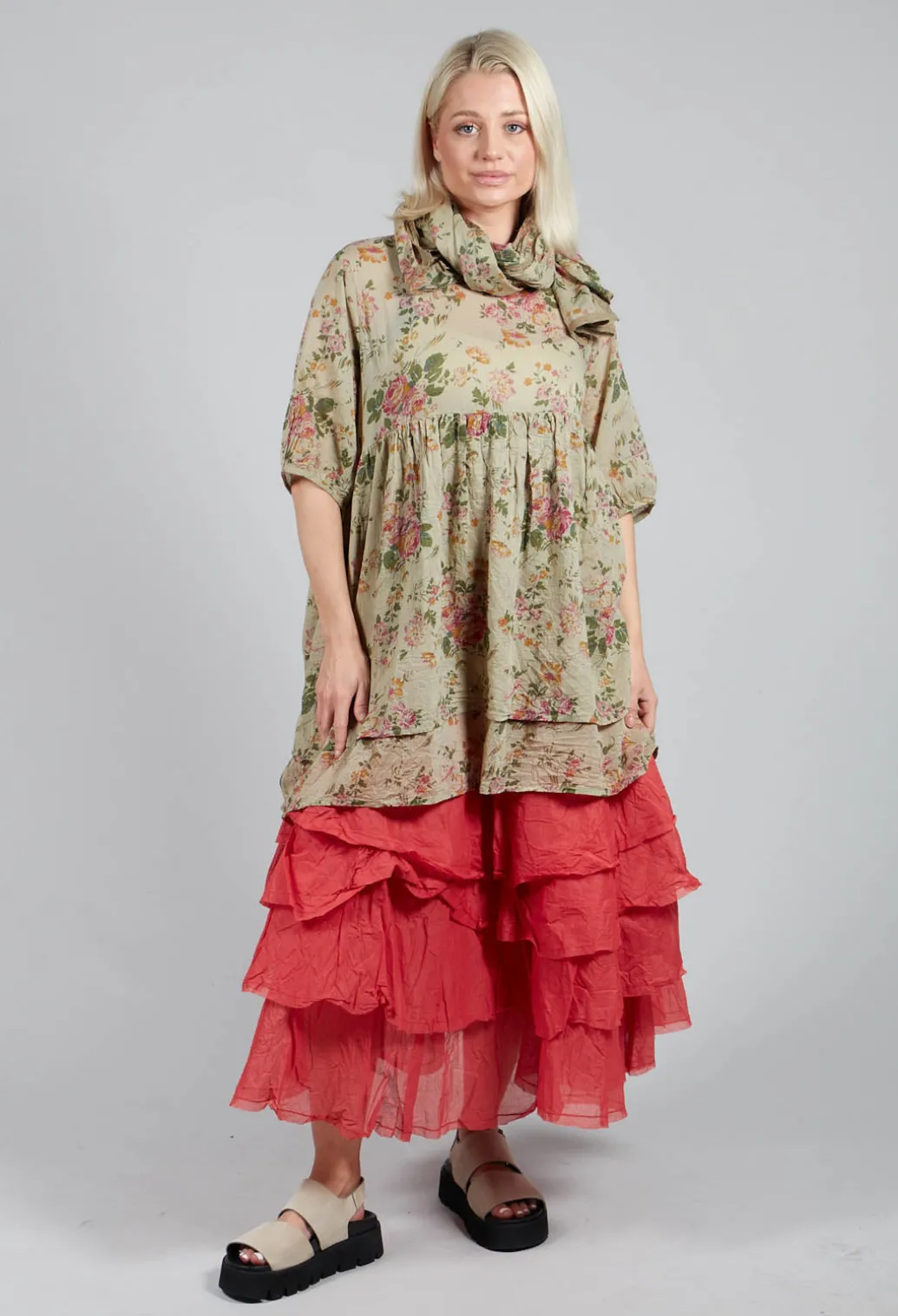 Roselle Top in Almond Flowers
