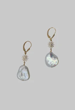 Round Starburst with Pearl Drop Earrings in Pearl