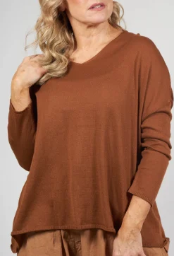 Scollo V Jumper in Pottery
