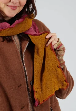 Sea Wool Scarf in Apricot Orchid
