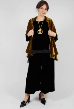 Sevda Top in Black