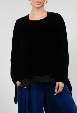 Sevda Top in Black