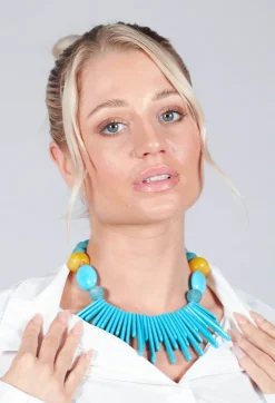 Short Beaded Choker Necklace