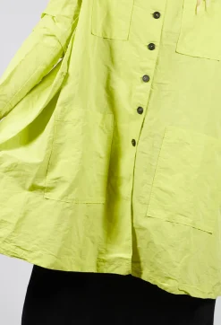 Short Length Coat With Pocket Features in Spring