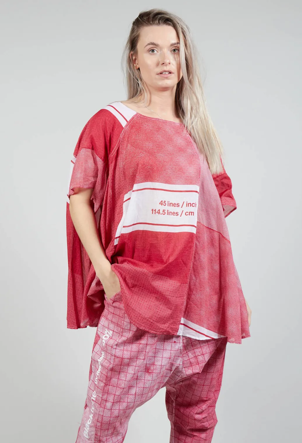 Short Sleeve Cotton Top in Chili Print