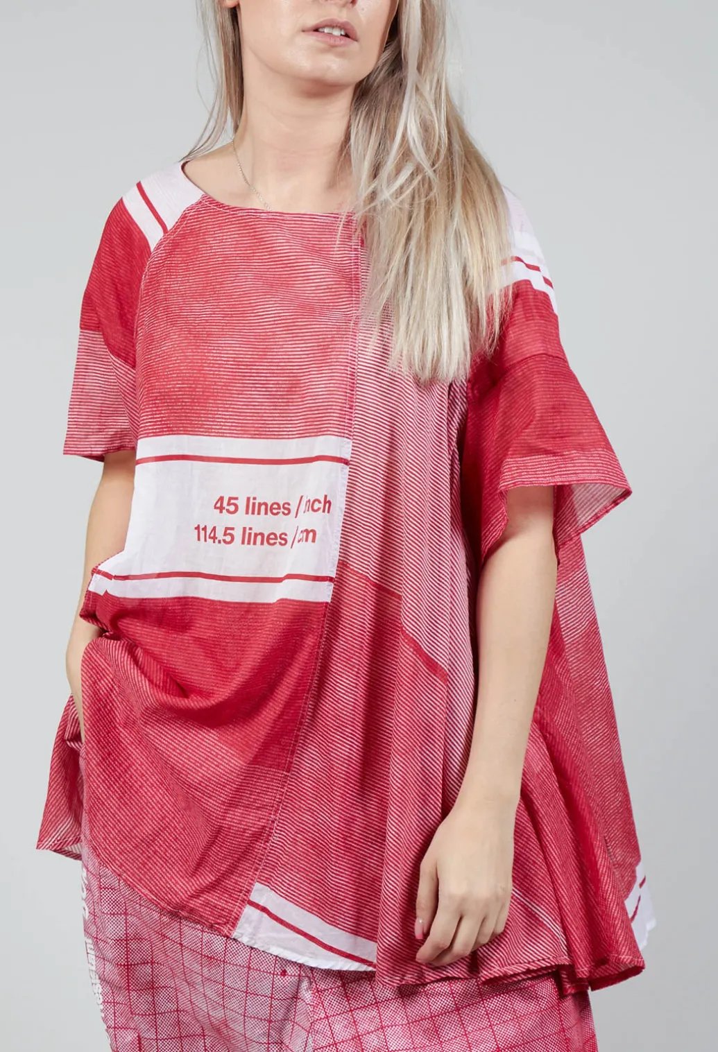Short Sleeve Cotton Top in Chili Print