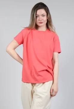 Short Sleeve T-Shirt in Strawberry