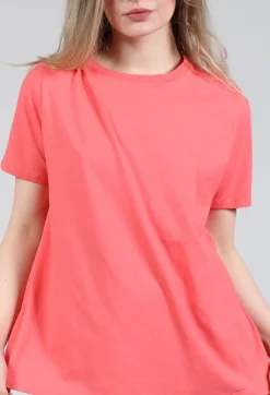 Short Sleeve T-Shirt in Strawberry