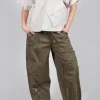 Signature Design Trousers in Green