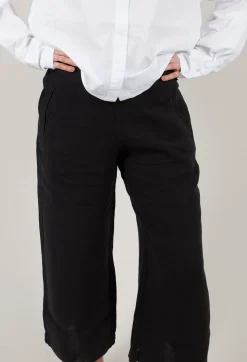 Skara Pants in Black
