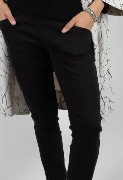 Skinny Fit Jeans in Black