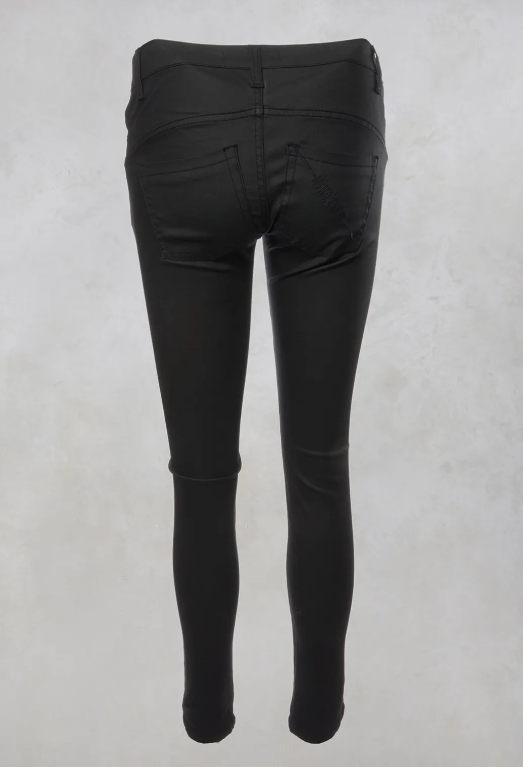 Skinny Soft Feel Jeans in Intrigue