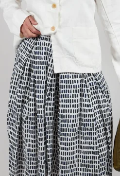 Skirt Print Jnes in Navy Sticks