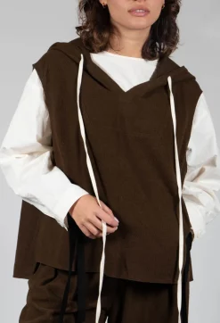 Sleeveless Basics Vest in Khaki