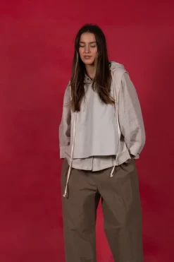 Sleeveless Basics Vest in Off White