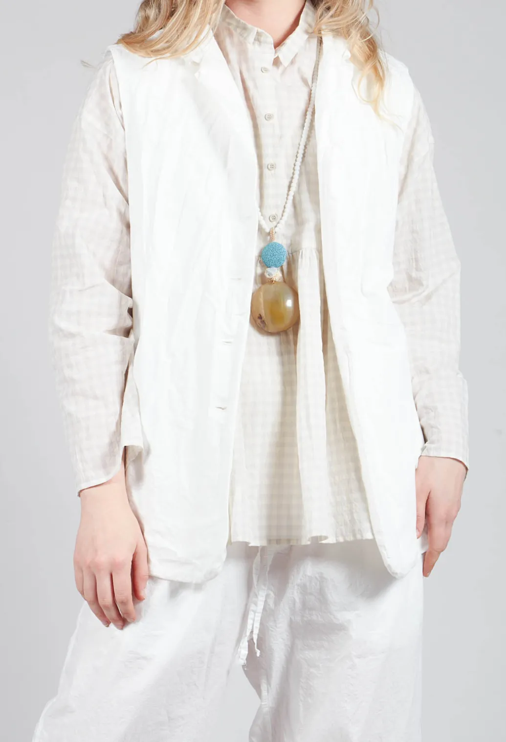 Sleeveless Blazer CC in Milk