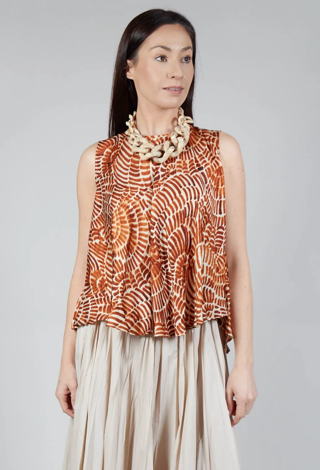 Sleeveless Blouse in Shell Print