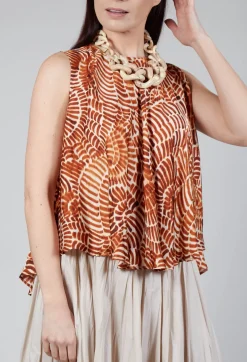 Sleeveless Blouse in Shell Print