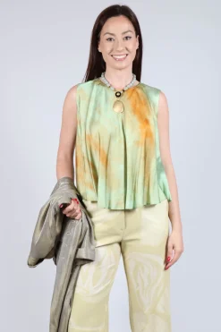 Sleeveless Blouse in Tie Dye Print