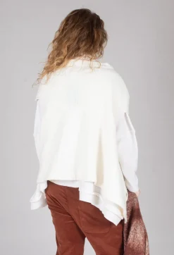 Sleeveless Jumper in Cream