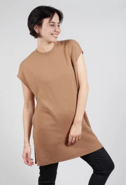 Sleeveless Knitted Vest in Camel