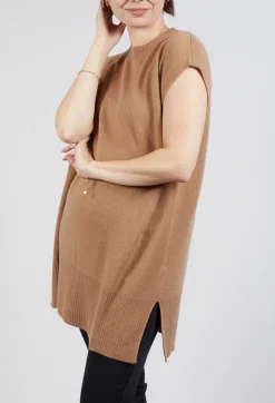 Sleeveless Knitted Vest in Camel