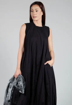 Sleeveless Maxi dress in Black