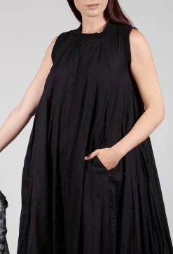 Sleeveless Maxi dress in Black
