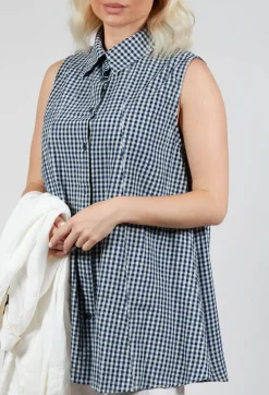 Sleeveless Shirt in Checker Blue