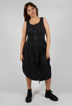 Sleeveless Zip Through Dress in Black Shiny Print