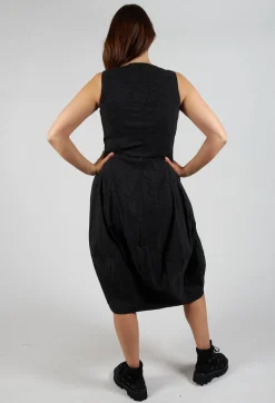 Sleeveless Zip Through Dress in Black Shiny Print