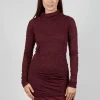 Slim Roll Neck Crinkle Top in Merlot