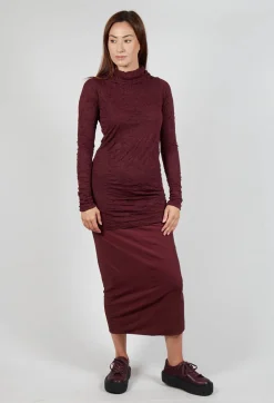 Slim Roll Neck Crinkle Top in Merlot