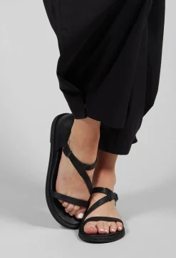 Slim Strap Sandals in Gasoline Nero