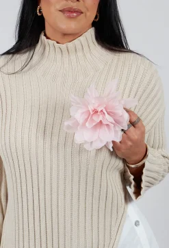 Small Flower Brooch in Pink