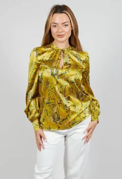 Stacy Blouse with Volume Sleeves in Anthurium Canary