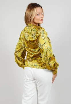 Stacy Blouse with Volume Sleeves in Anthurium Canary