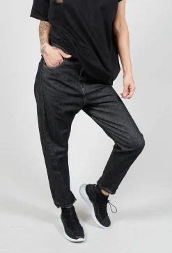 Straight Leg Jeans in Black
