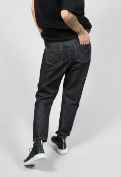 Straight Leg Jeans in Black