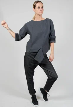 Straight Leg Jeans in Black