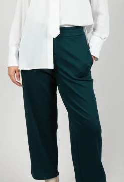 Straight Leg Trousers in Golfo