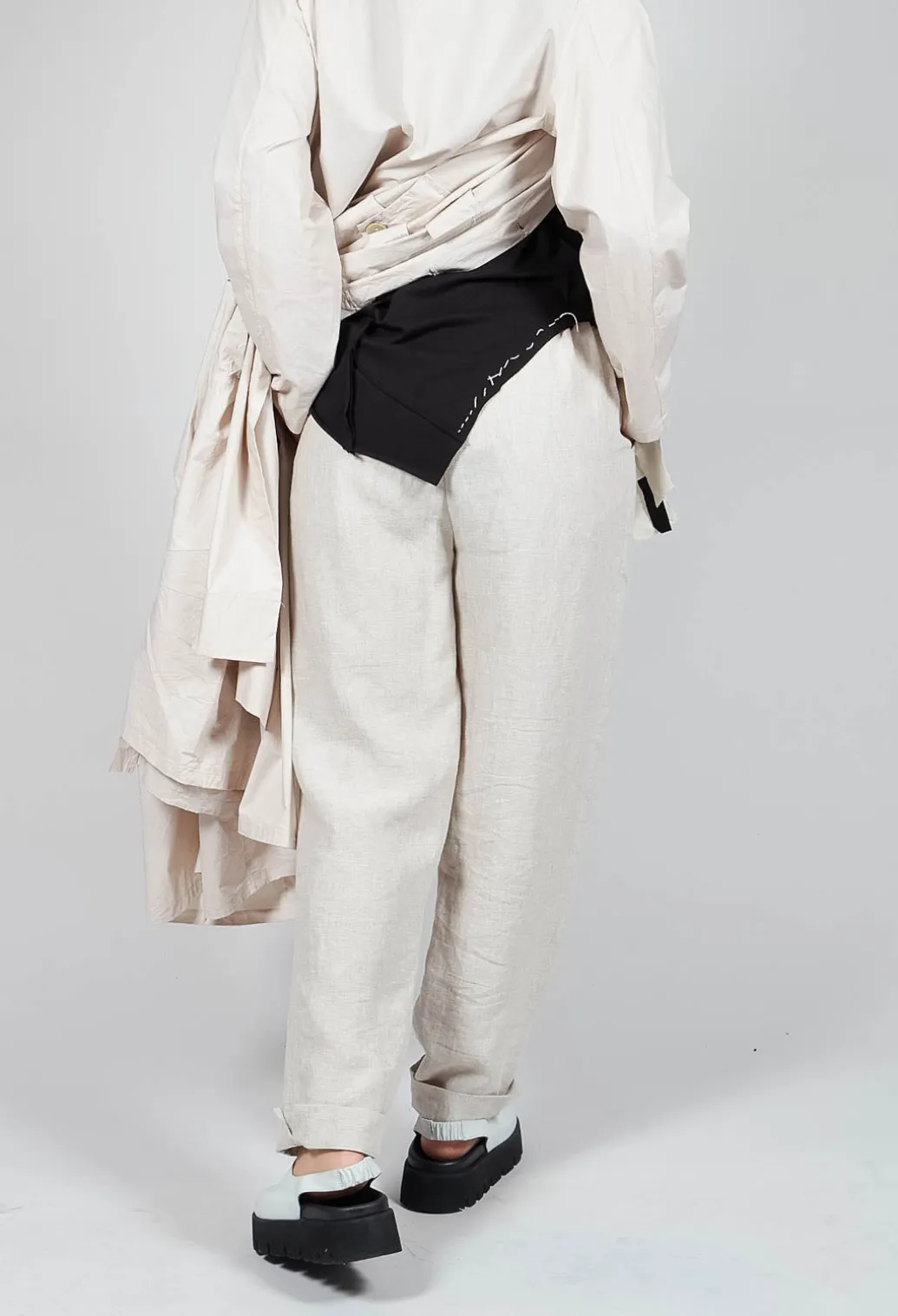 Straight Leg Trousers in Beige