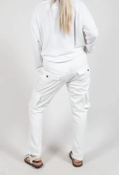 Straight-Leg Trousers with Cargo Pockets in Semi Bleach