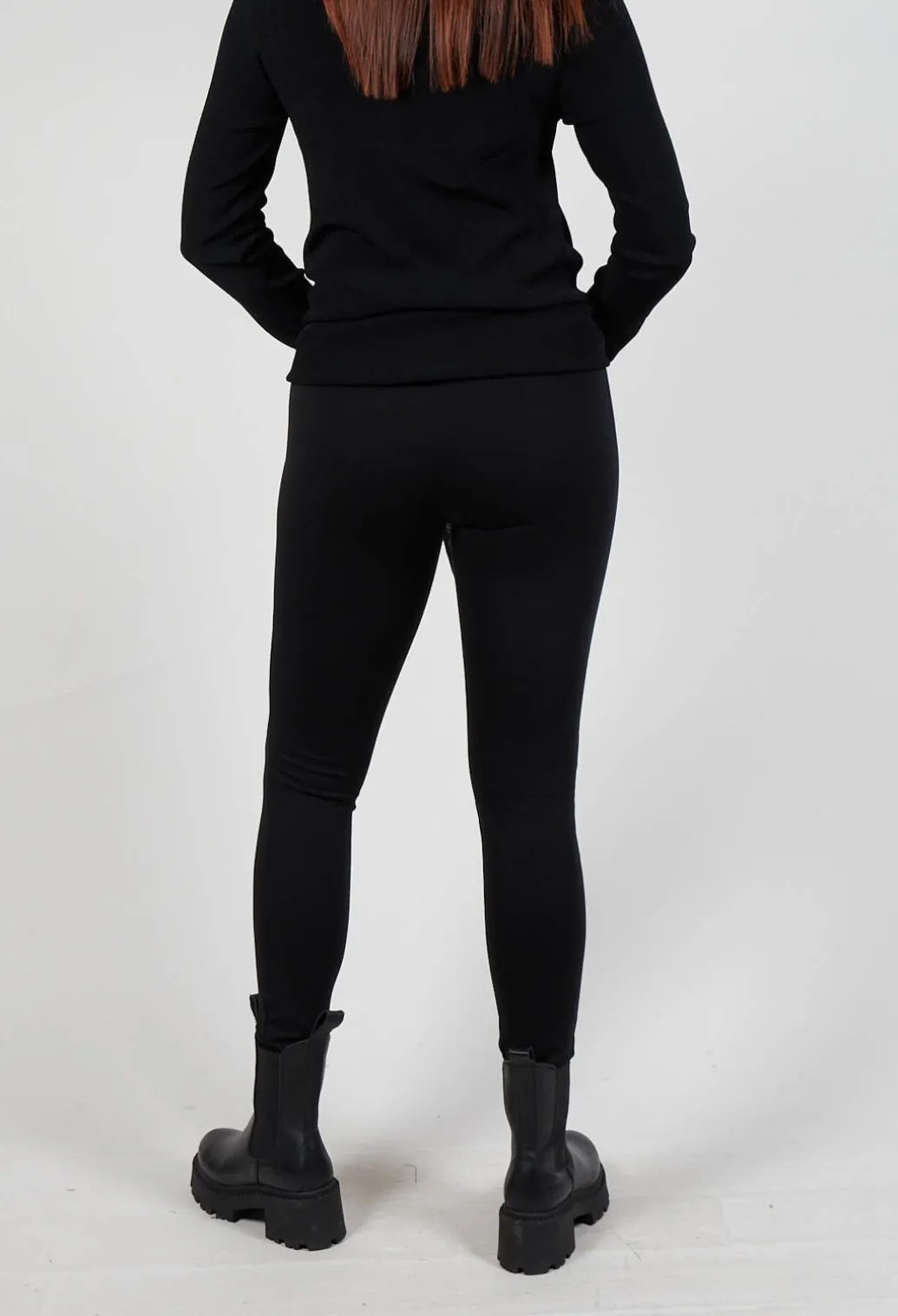 Stretch Fit Leggings in Black