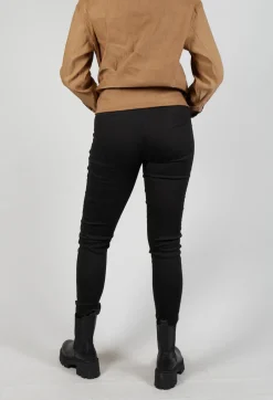 Stretch Fit Leggings in Black