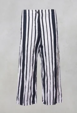 Striped Cropped Style - Casual Trousers in White